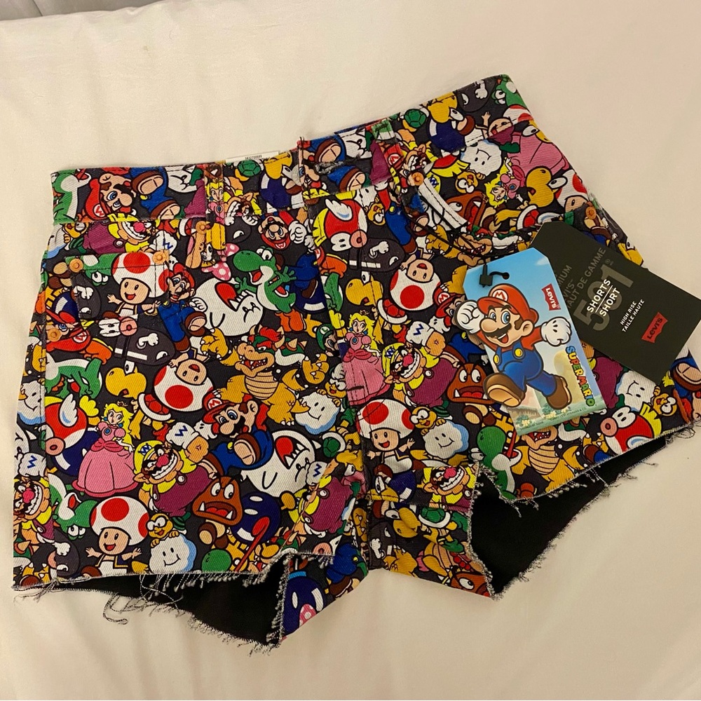 LEVI'S SUPER MARIO 501 ORIGINAL WOMENS SHORTS - Limited Edition; Size 25